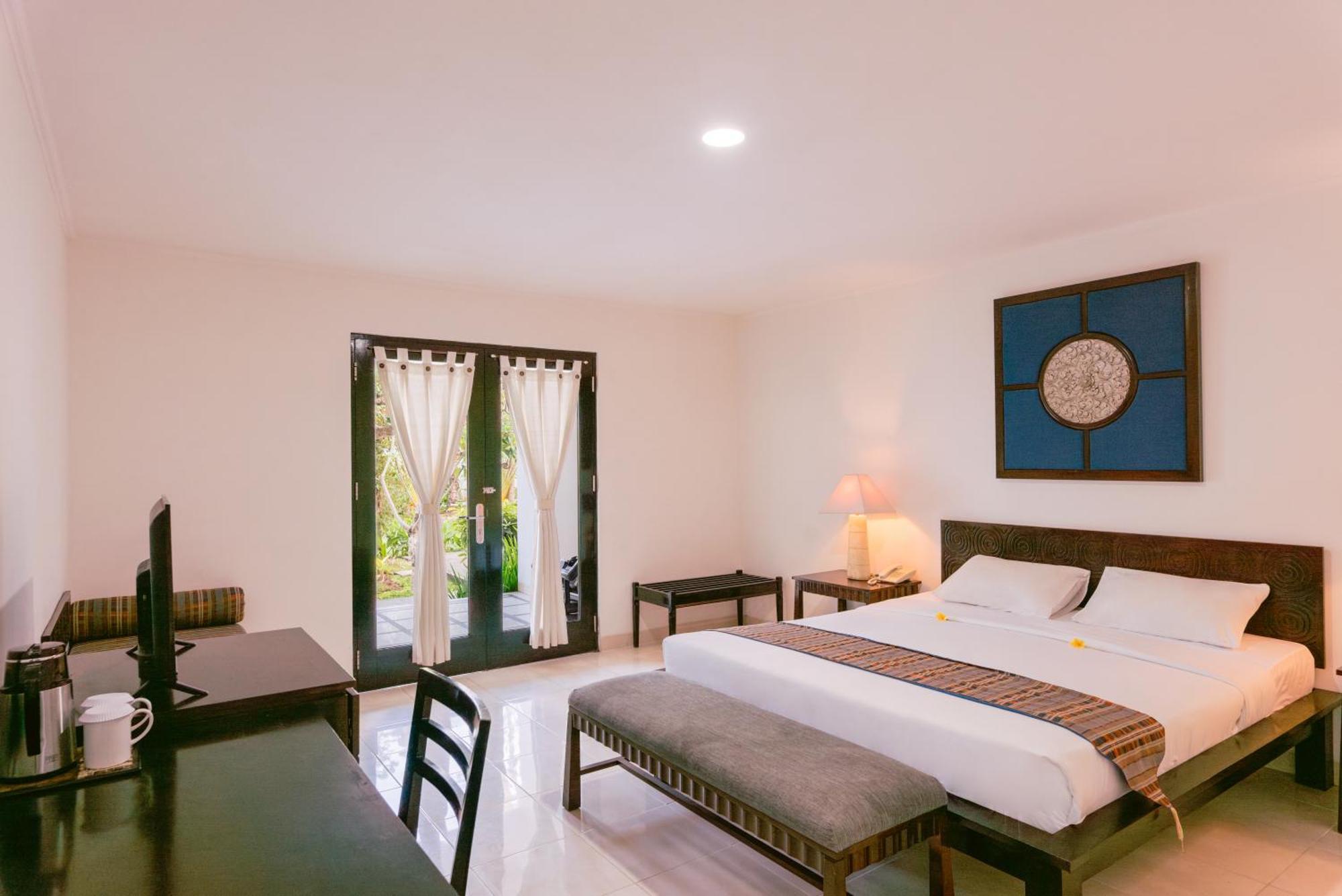 Legong Keraton Beach Hotel Canggu Eksteriør billede
