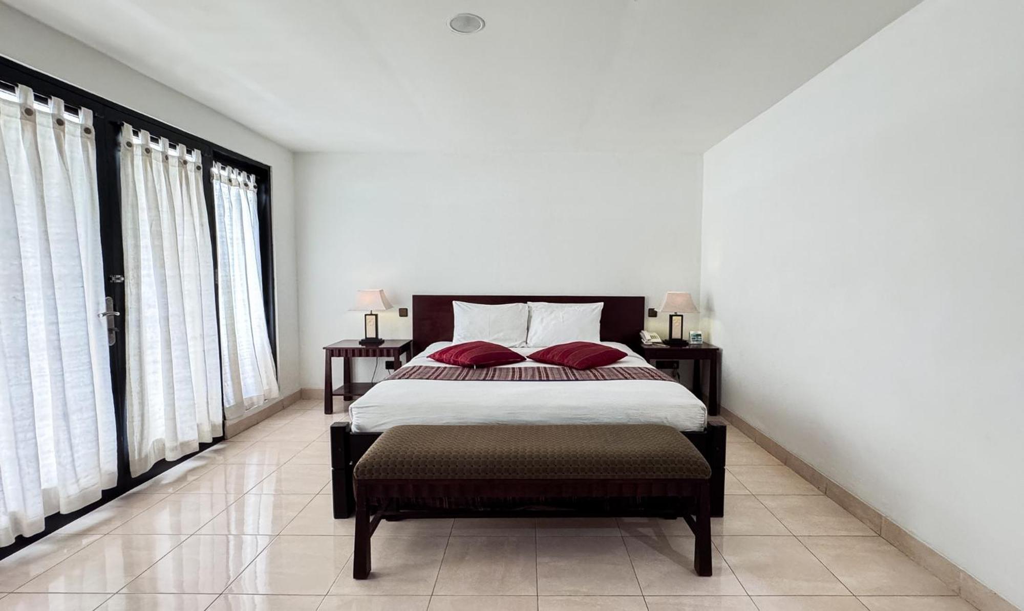 Legong Keraton Beach Hotel Canggu Eksteriør billede