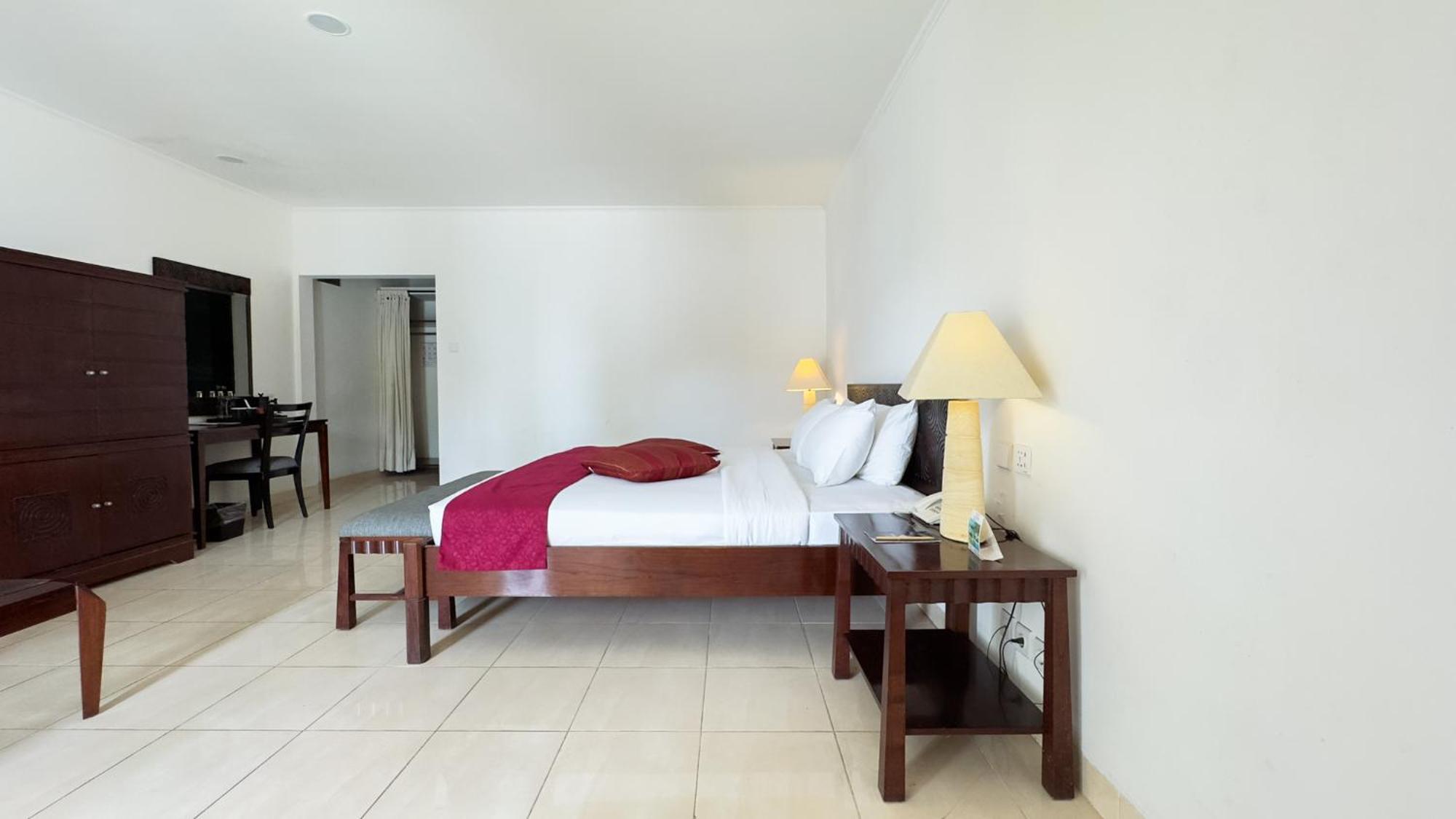 Legong Keraton Beach Hotel Canggu Eksteriør billede