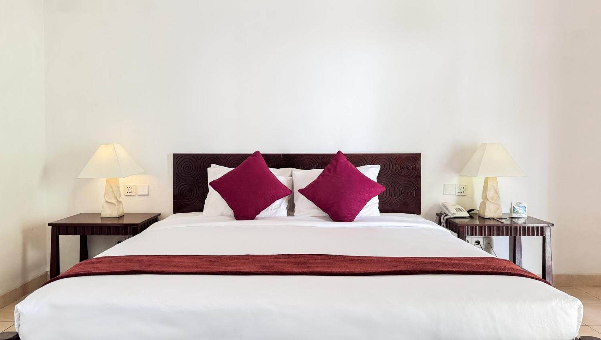 Legong Keraton Beach Hotel Canggu Eksteriør billede