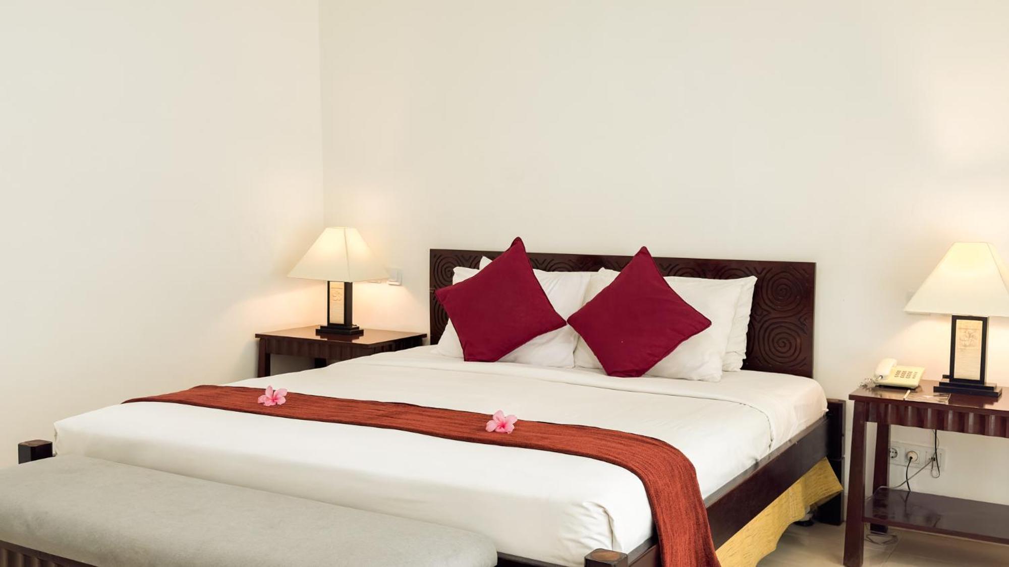 Legong Keraton Beach Hotel Canggu Eksteriør billede