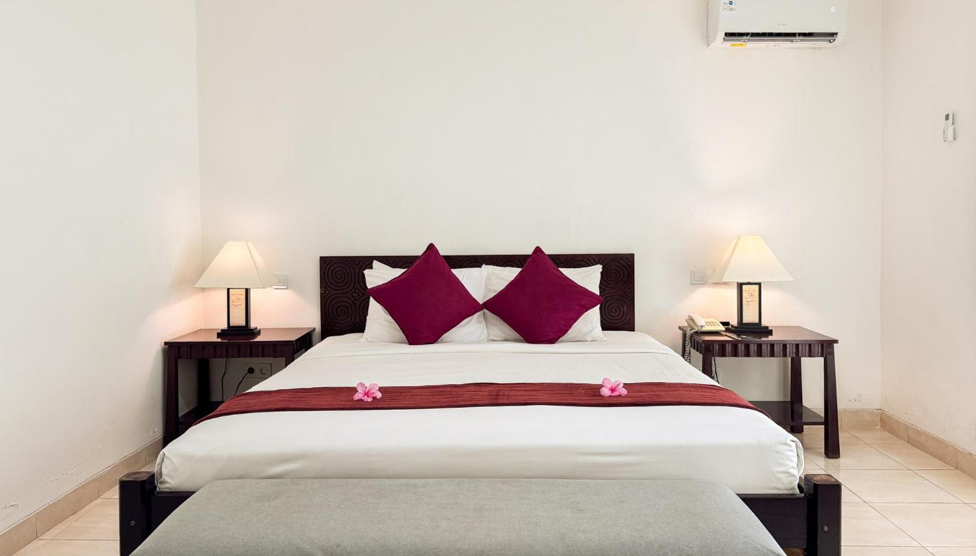 Legong Keraton Beach Hotel Canggu Eksteriør billede