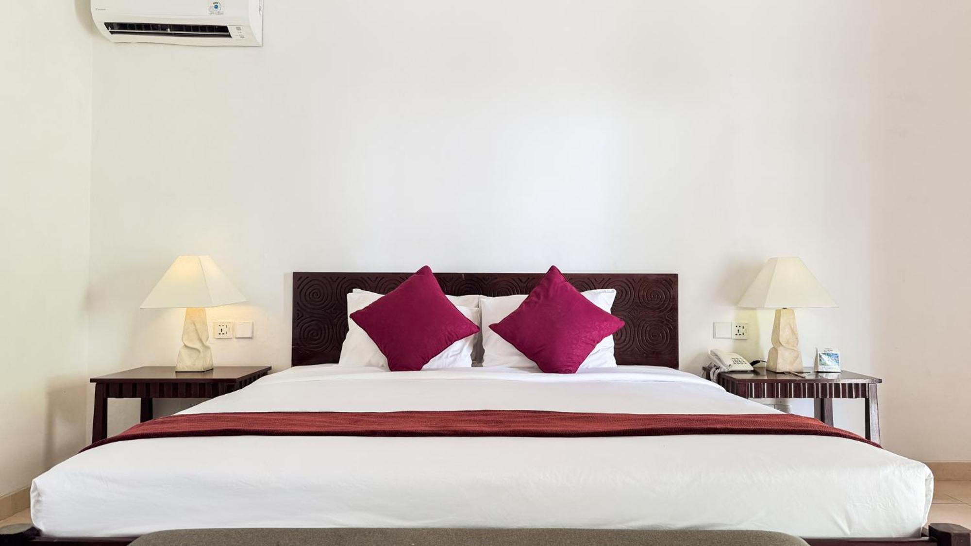 Legong Keraton Beach Hotel Canggu Eksteriør billede